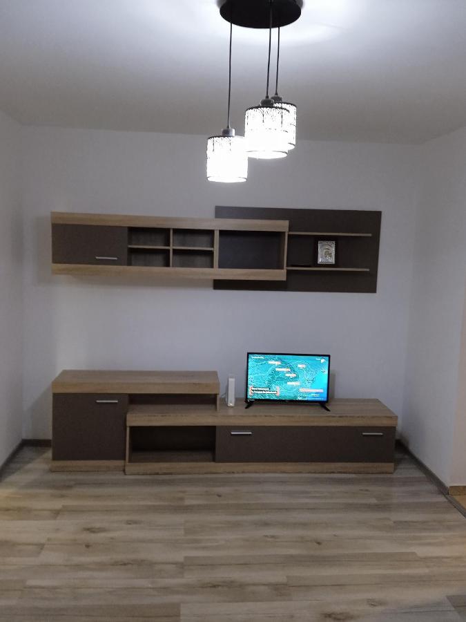 4 Rooms Apartment Tulcea Exterior photo